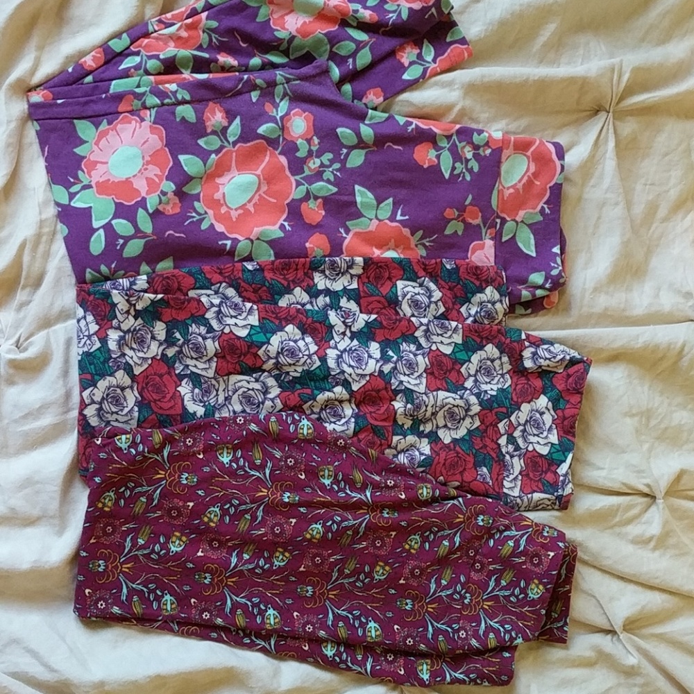 3 pairs of LLR leggings! Os